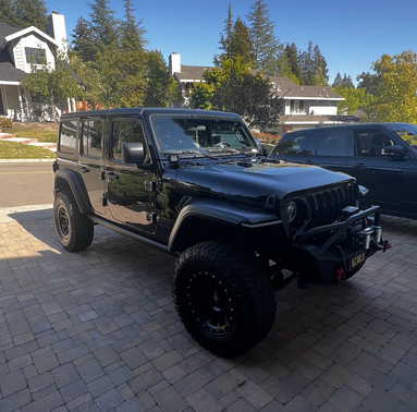Photo 2 of 6 of 2020 Jeep Wrangler Unlimited Sport